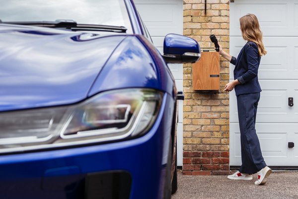 What are the best practices for charging and maintaining electric vehicle batteries at UK homes?